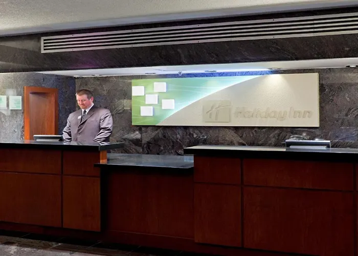 Holiday Inn Oakville Centre By Ihg